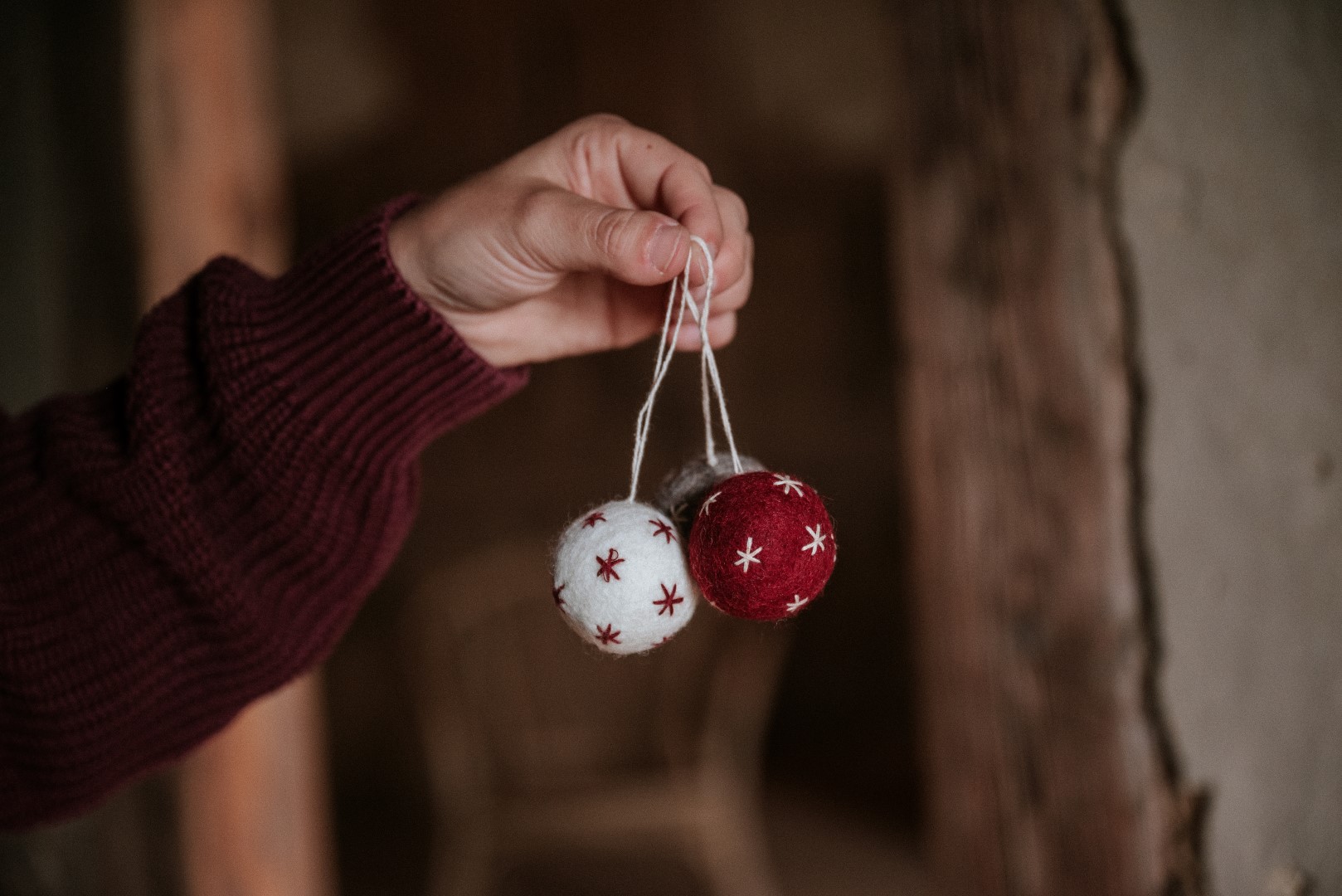 Filz-Weihnachtskugeln, 3er Set - Gry & Sif Bestickte Filz Kugeln