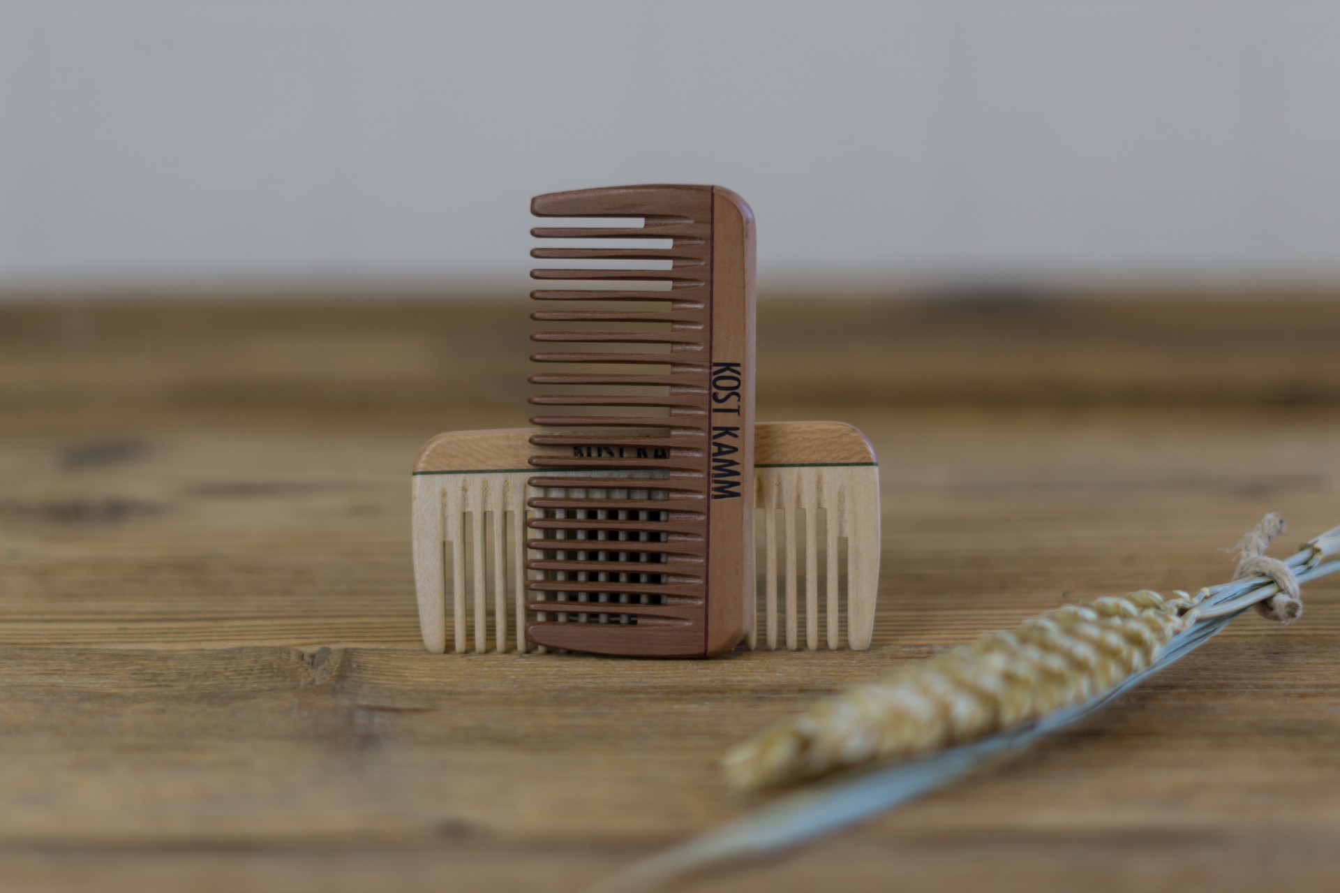 Kleiner Kamm aus Holz KOST KAMM