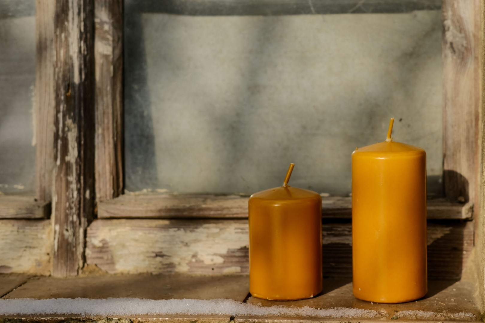 Stumpenkerze mit Bienenwachsüberzug 