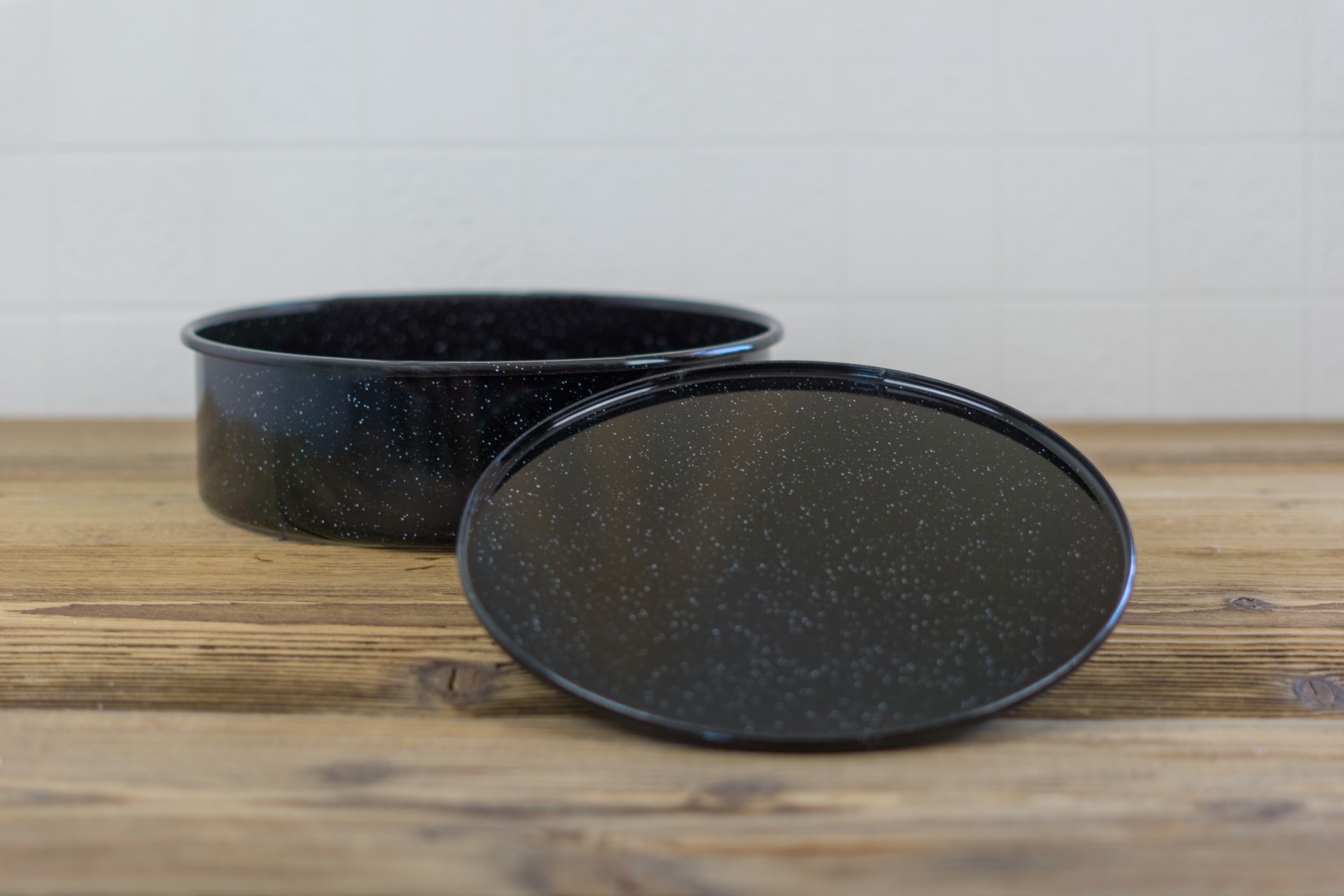 Rundbackform Backform mit Hebeboden aus Emaille