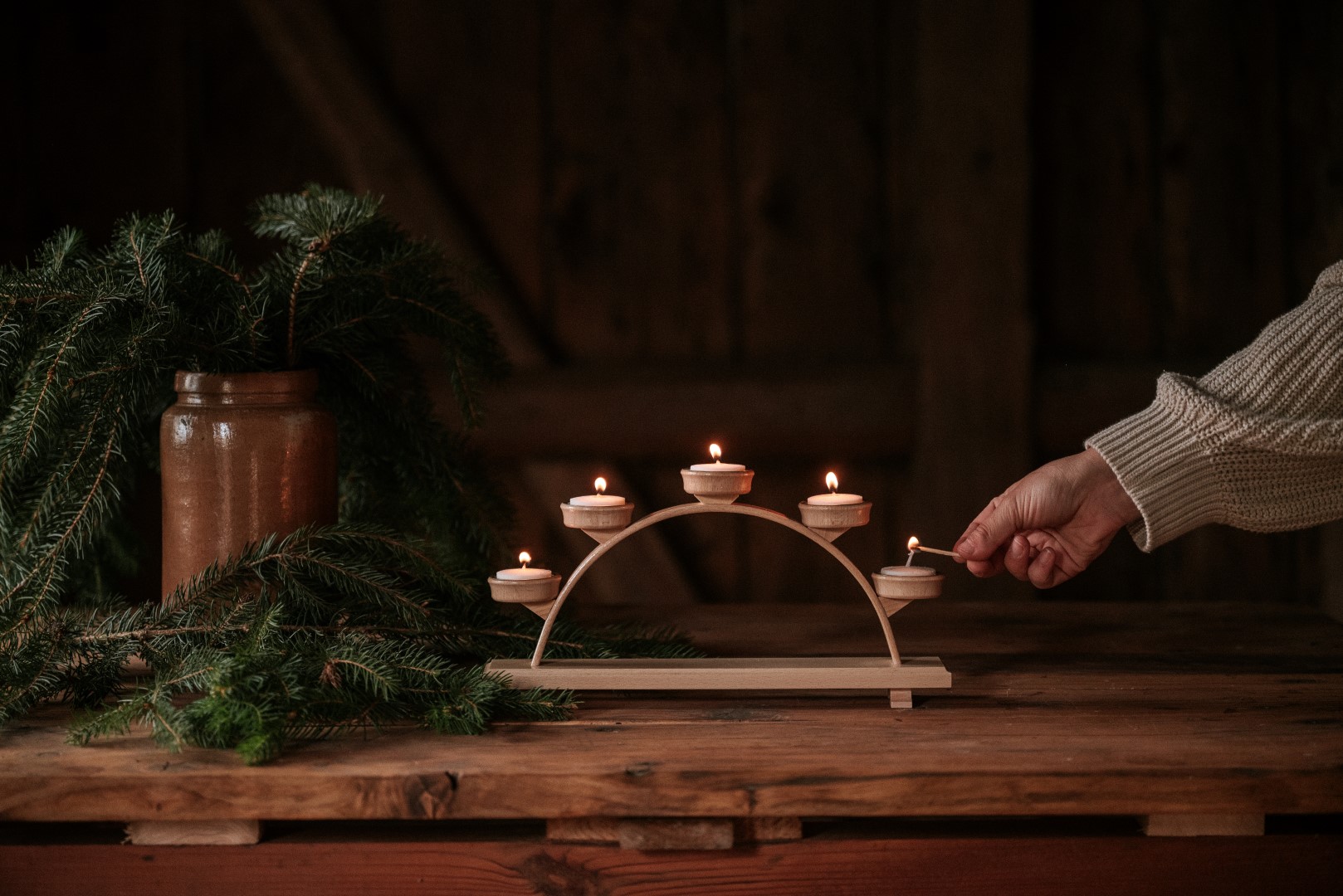 Günstiger Schwibbogen für Teelichter