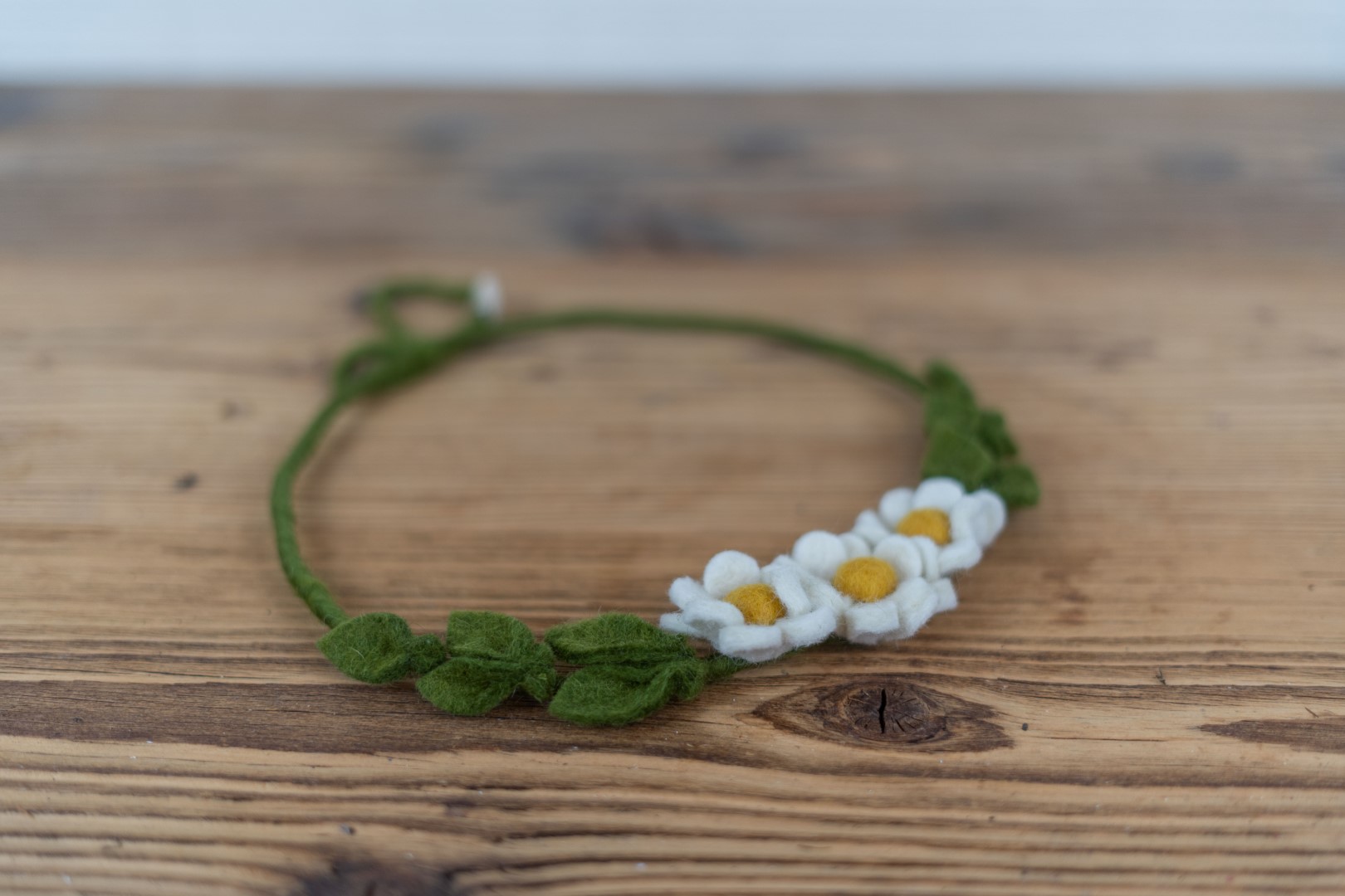 Frühlingskranz mit Blumen