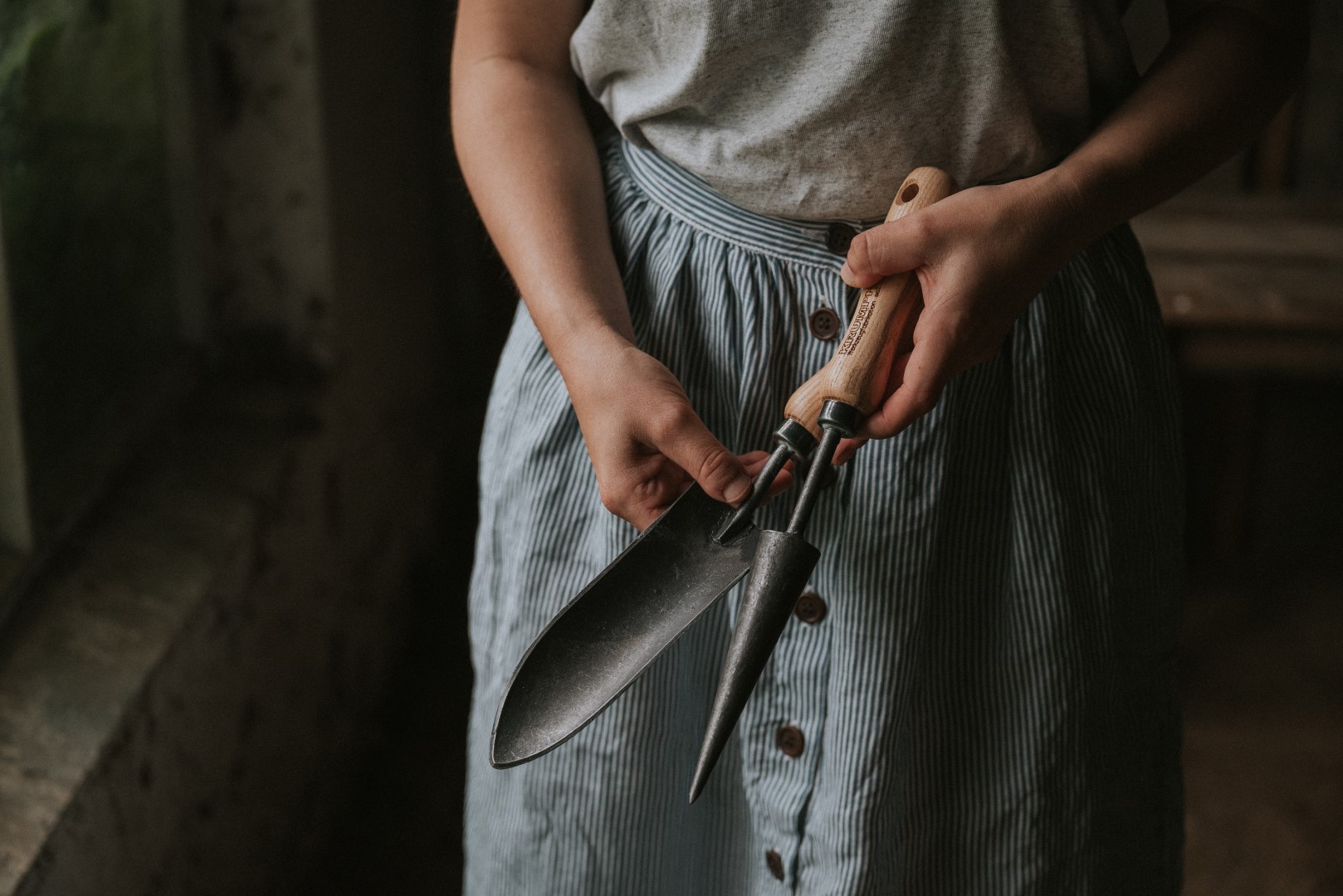 Pflanzkelle und Pflanzlochstecher von Krumpholz.