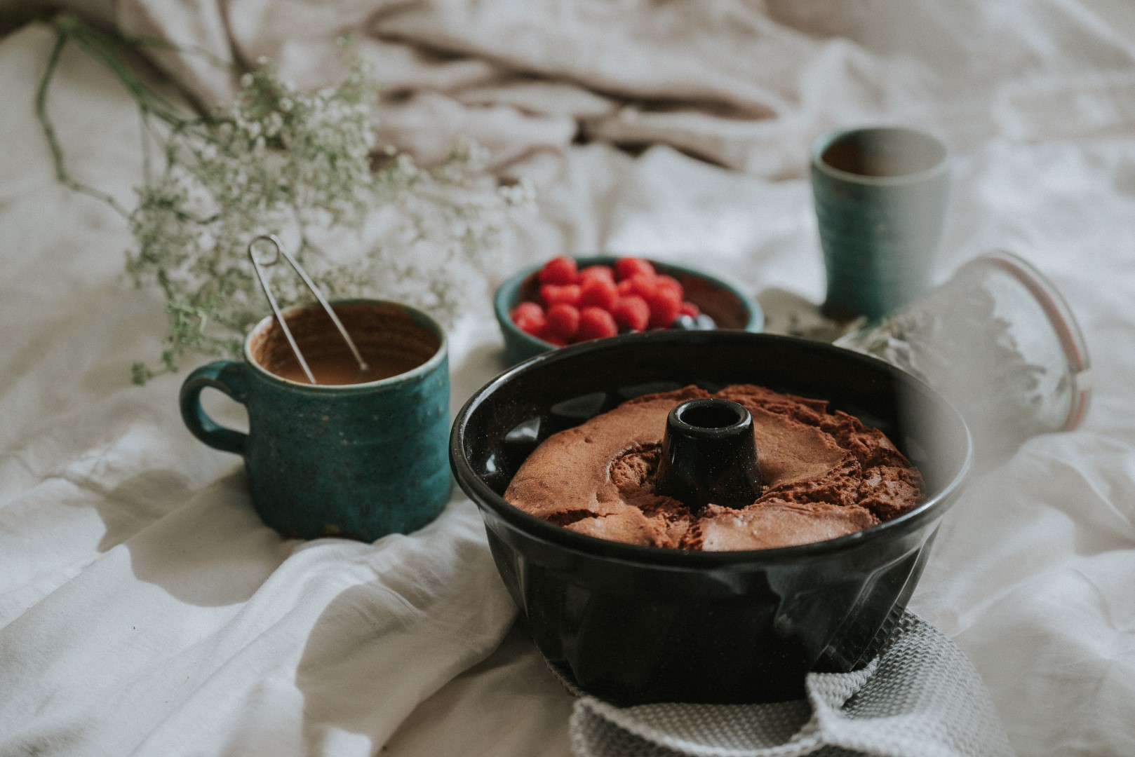 Veganer Gugelhupf in Emaillebackform Riess Emaille