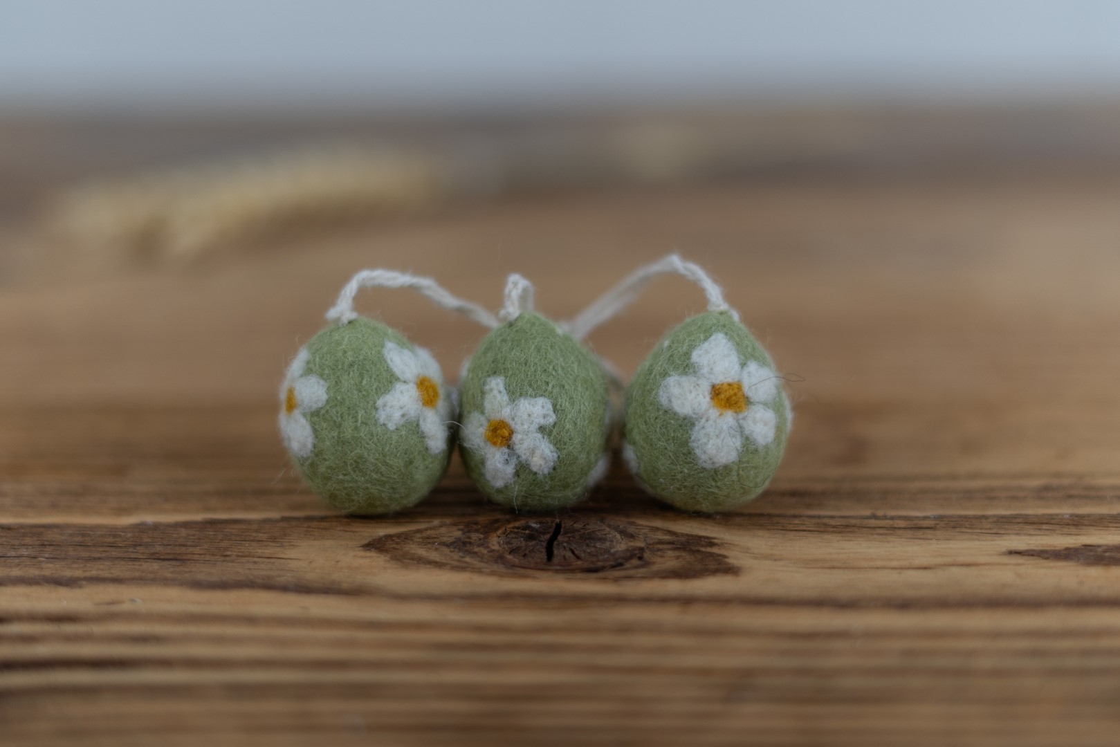 Grüne Filz Ostereier